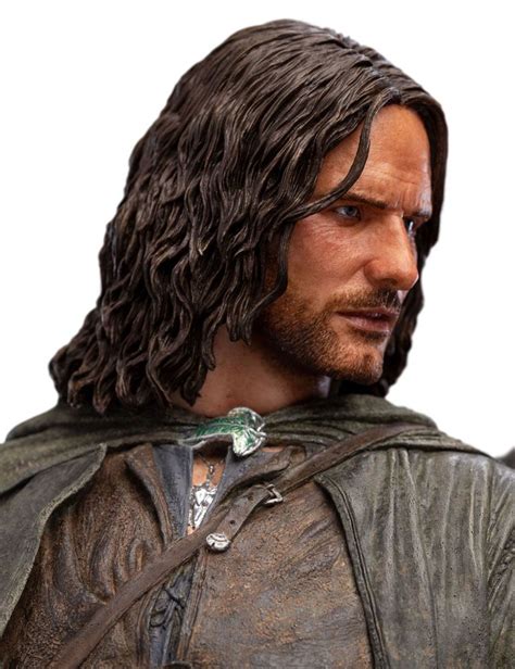 The Lord Of The Rings Statue 16 Aragorn Hunter Of The Plains Classic