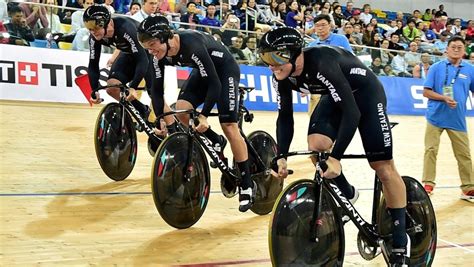 Team Sprint Trio Lead Smart Young Cyclists To Uci World Track