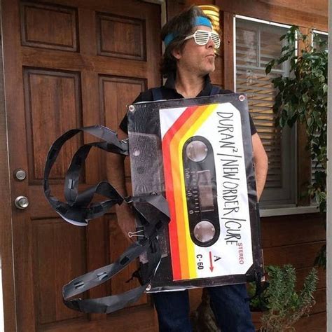 28 unexpected halloween costumes you can make yourself clever halloween clever halloween