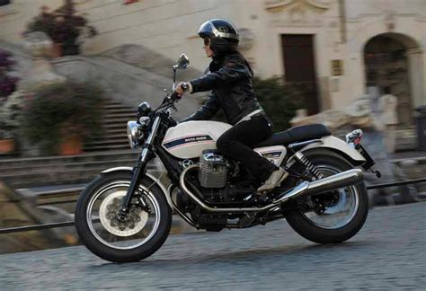 Moto Guzzi V7 Classic 2008 On Review Mcn