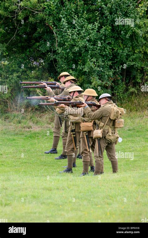 History Killing Firing Squad Hi Res Stock Photography And Images Alamy