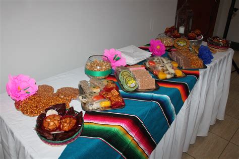 Mesa De Dulces Tipicos Mexicanos Fiesta Mexicana Pinterest