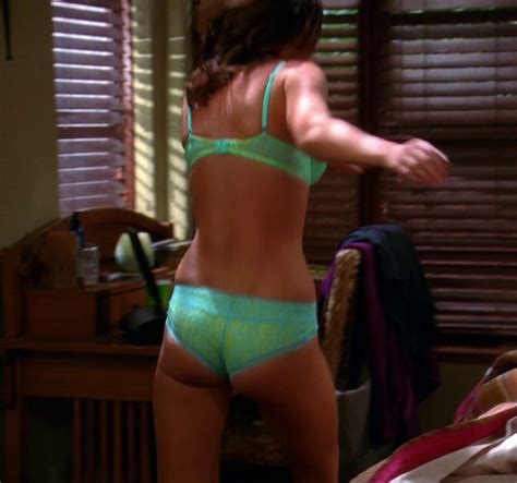 Pop Minute Aly Michalka Two And A Half Men Photos Photo 5