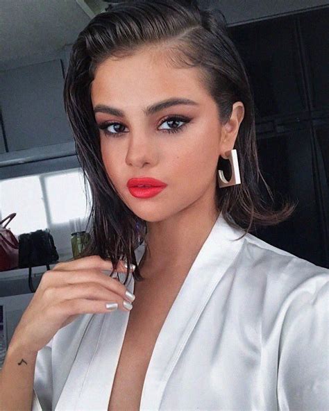 Selena Gomez Red Lipstick And Wet Slicked Back Hair Makeup Look