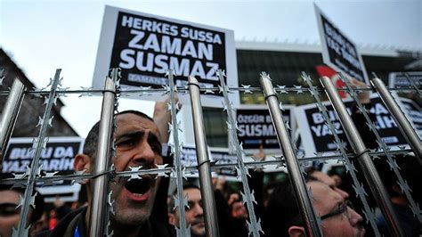 turkey sentences 25 journalists to prison for links to gulen middle east eye édition française