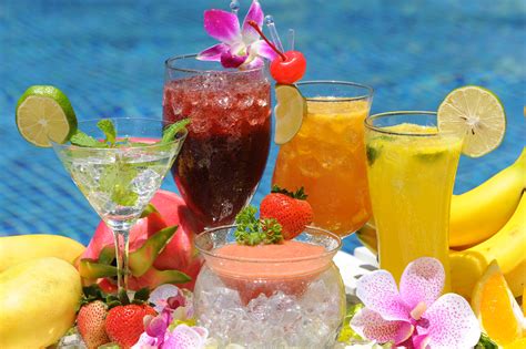 5 Refreshing Summer Drinks That Keep You Cool And Slim