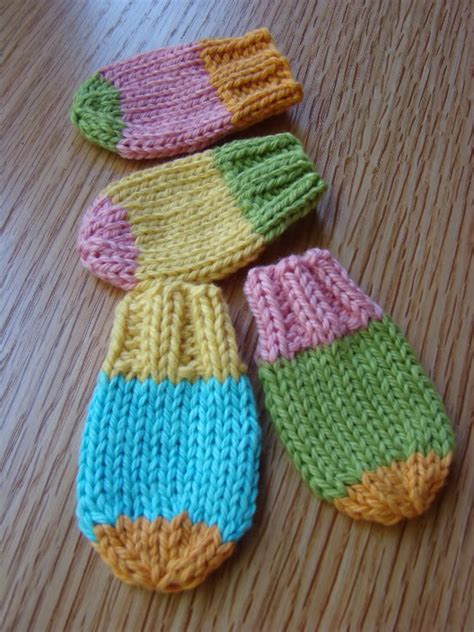 Free Baby Mitts Pattern From Spud And Chloe Knitting