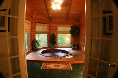 Private Hot Tub ⋆ Forrest Hills Resort