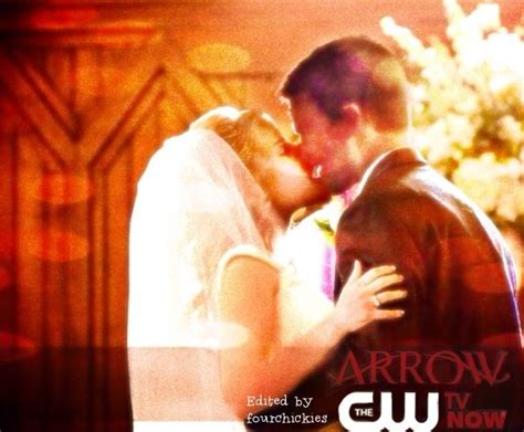 Arrow Olicity Oliver And Felicity Smoak Queen Wedding Like The Best Olicity Pic Evva