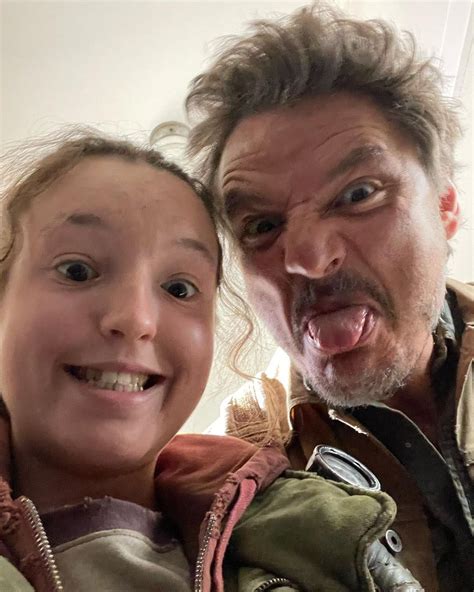 Pedro Pascal Daily On Twitter Pedro Pascal And Bella Ramsey Behind