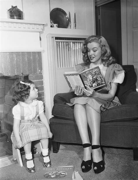 Marilyn Monroe in 1947 | Young marilyn monroe, Marilyn monroe photos, Marilyn monroe