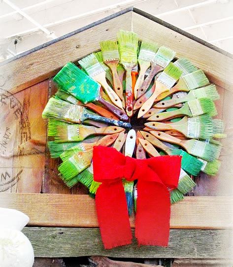 Dishfunctional Designs Upcycled Christmas Wreaths That You Can Make