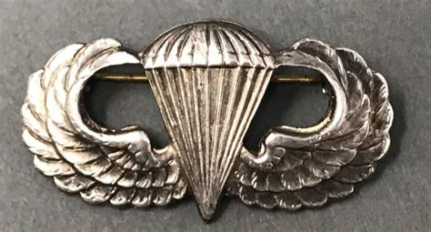 Outstanding Wwii Us Airborne Sterling Paratrooper Wings Excellent