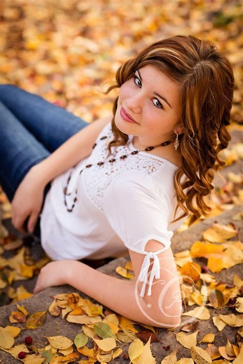 Autumn Fall Senior Graduation Photo Inspiration Senior Girl