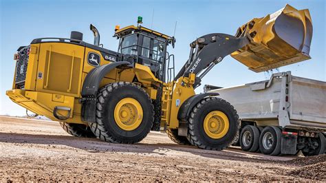 John Deere Rolls Out Powerful L Series Wheel Loaders