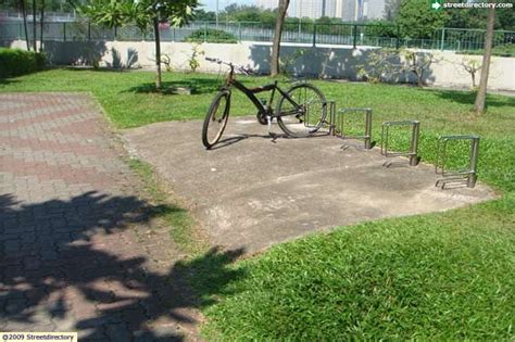 Built on both sides of the kallang river, kallang riverside park is a haven for water sports enthusiasts and adrenaline junkies alike. Kallang Riverside Park (North) Image Singapore