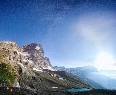 Hermoso Cielo Estrellado Sobre La Montaña Matterhorn Monte Cervino