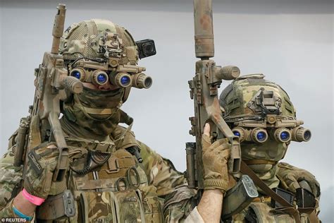 Four Eyed Ukrainian Spetznaz Soldiers Attend Games Expo And Play Online