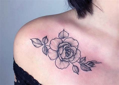 50 Trending Collar Bone Tattoo Ideas For Women To Try Out