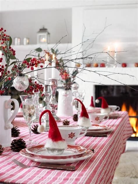 Picture Of Beautiful Christmas Wedding Table Setting Ideas