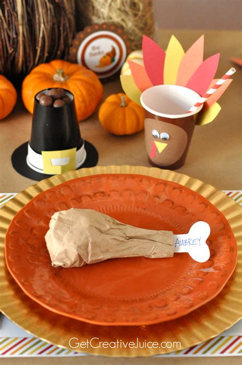 With that in mind, we wanted to compile some great ideas for the kiddos to serve as treats on everything's cuter when it's mini!! Easy DIY Kids Thanksgiving Table Ideas - Creative Juice