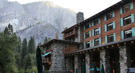 Yosemites Famed Ahwahnee Hotel Criticized For Hosting Hundreds At