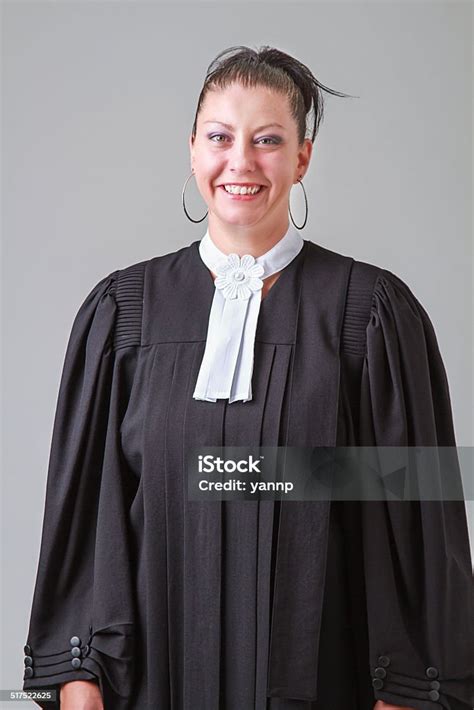 Pengacara Wanita Foto Stok Unduh Gambar Sekarang Jubah Hakim Pengacara Perempuan Dewasa
