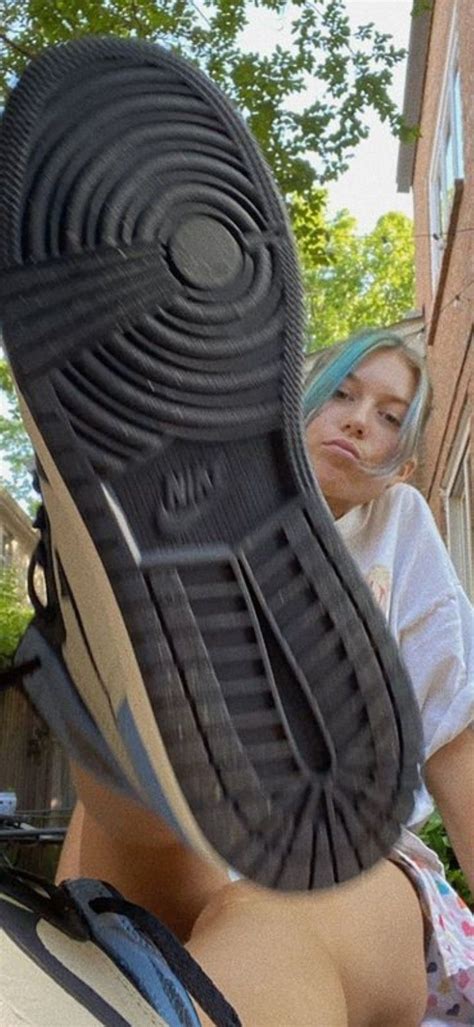 Pin By Knitez On Giantess Sneaker Pov Shoe Worship Girl Dancing Boots