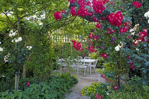 How To Design A Fragrant Garden 10 Beautiful Aromatic Ideas Homes