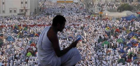 إنَّ كل فعل في الحج ليس مذكورًا في الواجبات أو الأركان هو من سنن الحج، ومن السنن الواردة في الحج: مستلزمات الحج للرجال - سطور