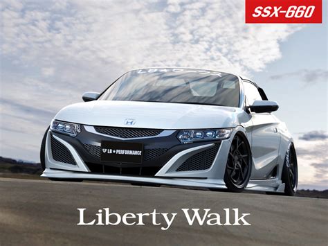 Despite the 660cc coupe being quite a humble starting point, liberty walk hasn't held back here. リバティーウォークからHONDA用ボディキットが登場 - Mmarmaladesky's diary