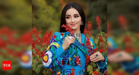 Tajik Singer Noziya Karomatullos Love For Bollywood Wins Hearts