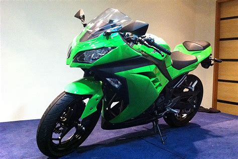Uma kawasaki ninja 300 completa pode custar até r$ 29.500. Bela Moto: Ninja 300 chega ao Brasil por R$ 17.990