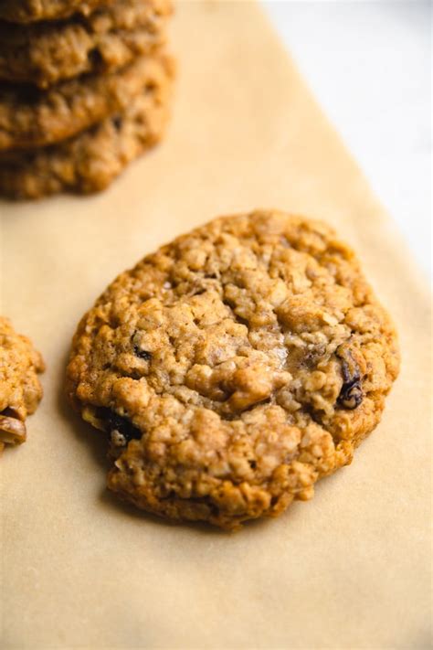 Soft, chewy & so easy to i promise these ultimate healthy oatmeal raisin cookies are worth taking the extra 10 seconds to. Dietetic Oatmeal Cookies / Easy Honey Tahini Oatmeal ...