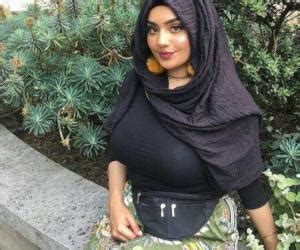Hijab Big Tits Girl Busty Porn Pics