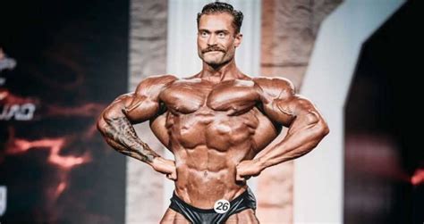 Chris Bumstead Hairstyle Physique Classic Bumstead Chris Does He
