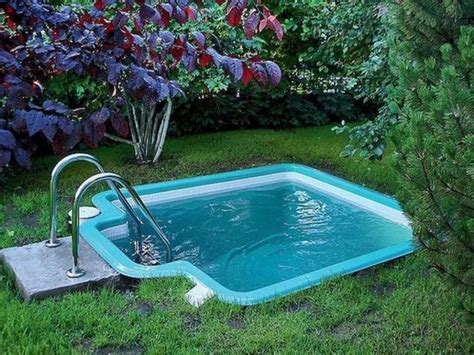 25 Small Backyard Designs With Swimming Pool That Youll Love ~ Godiygocom Cool Swimming