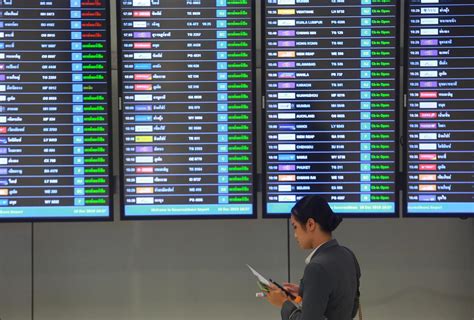 Bangkok Post - South Korea halts more Thai flights