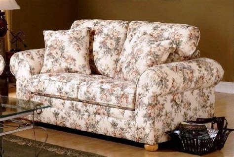 Floral Pattern Fabric Traditional Sofa Sofamoe In 2020 Sofa Design