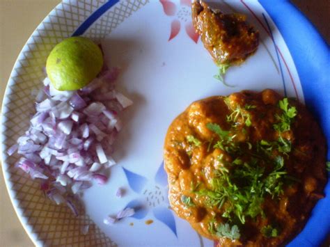 Photos, location and contact details, open hours nagpal chole bhature wala (rated 4 on nicelocal) offers a menu of snacks that are easy to prepare and provide enough nutrition with an option to take. RAWk Me!: Wednesday Gluttony: Chole Bhature