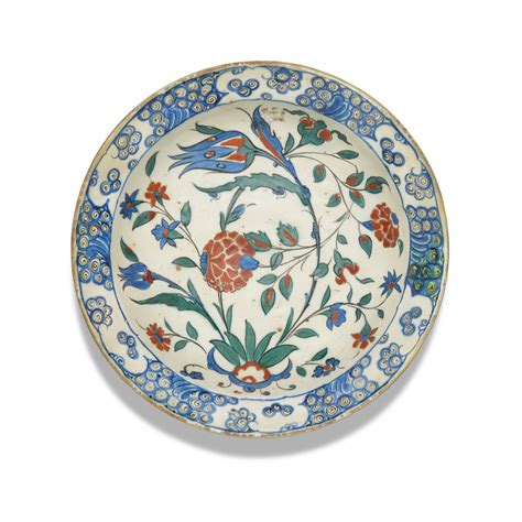 An Iznik Polychrome Pottery Dish Turkey Ottoman Second Half Of 16th