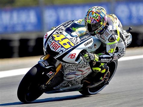 Jun 11, 2021 · ayah dan ibu valentino rossi, graziano rossi dan stefania palma, kompak membantah bahwa rider petronas yamaha srt itu bakal pensiun pada akhir juni ini., valentino rossi, motogp, graziano rossi, stefania palma, petronas yamaha srt, motorsport, sportybase Valentino Rossi 2019 Wallpapers - Wallpaper Cave