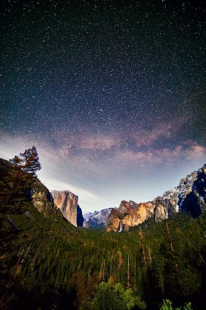 Premium Photo Majestic Milky Way Over Yosemite National Park Tunnel View