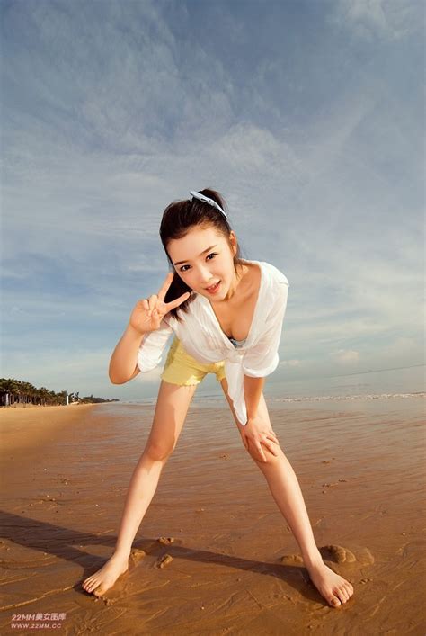cute chinese girl sexy on the beach on page 2 milmon sexy picpost