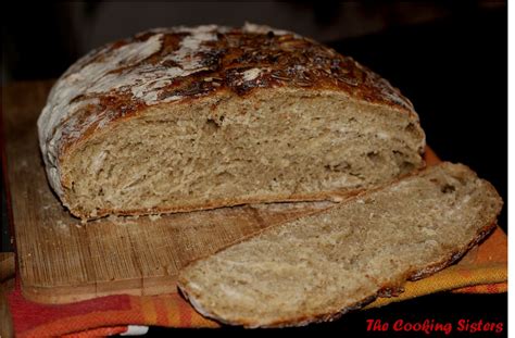 Découper le, une fois le pain refroidi. Pain de campagne sans pétrissage, cuisson en cocotte