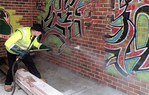 When paint gets dried, one can't simply remove it with a rag or water. Graffiti Removal - Winsmart