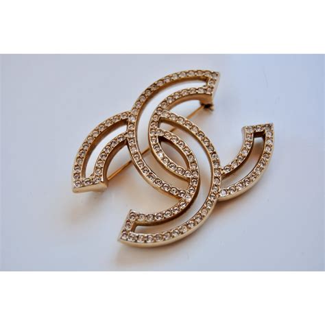 Chanel Cc Brooch Pins And Brooches Metal Golden Ref29013 Joli Closet