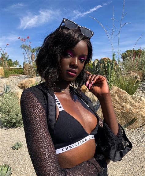picture of duckie thot