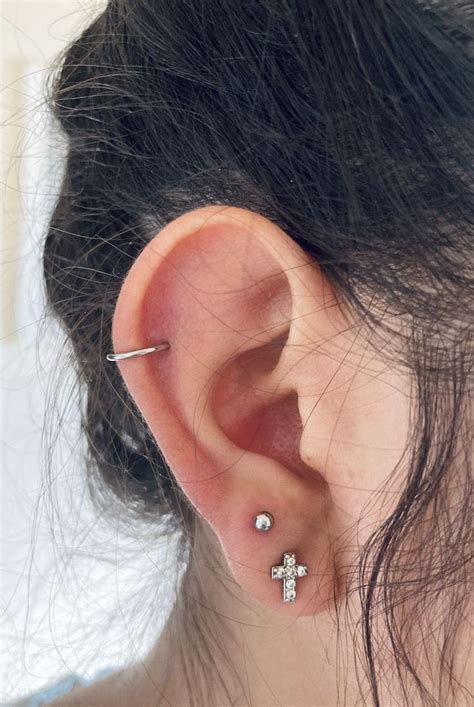 Double Stacked Earlobe And Helix Piercings Helix Piercing Earings
