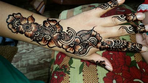 Urban arabic mehndi design this beautiful wrist band can be compiled with another urban mehndi design to give it a very. Mehndi Designs on Hands | Simple & Easy Way | Rehman Mehndi Designer - YouTube